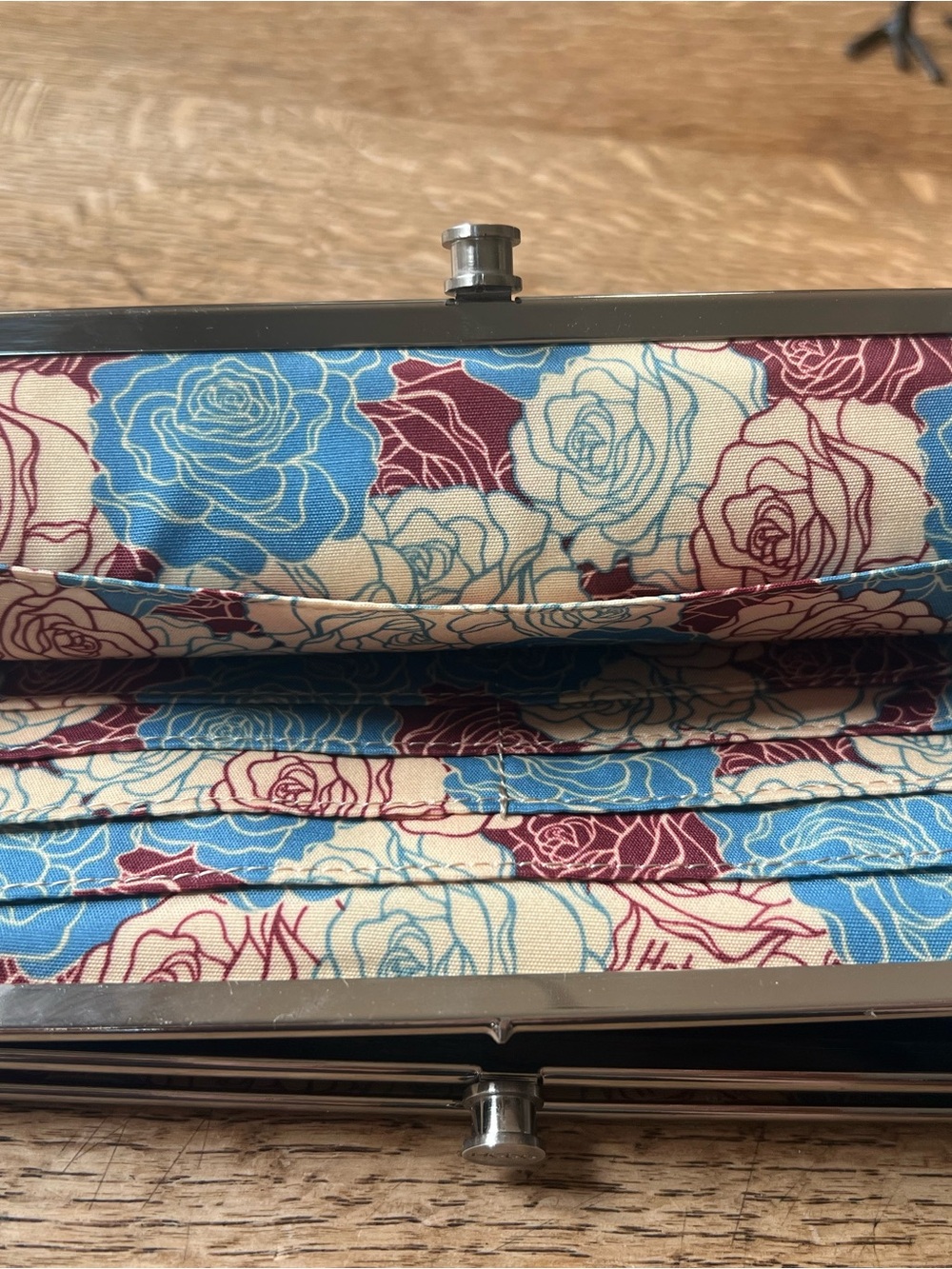 Hobo patient leather clutch style wallet - Picture 7 of 15